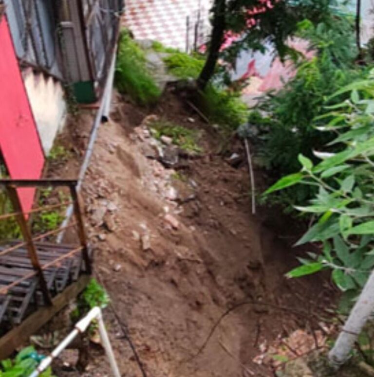 तबाही का बारिश,फिर दरकने लगा शिमला, भारी भूस्खलन भी..